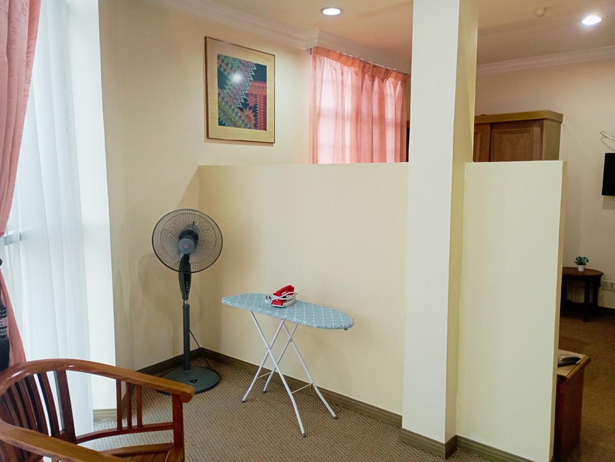 Suria Hotel Sdn Bhd Kota Bharu Ngoại thất bức ảnh