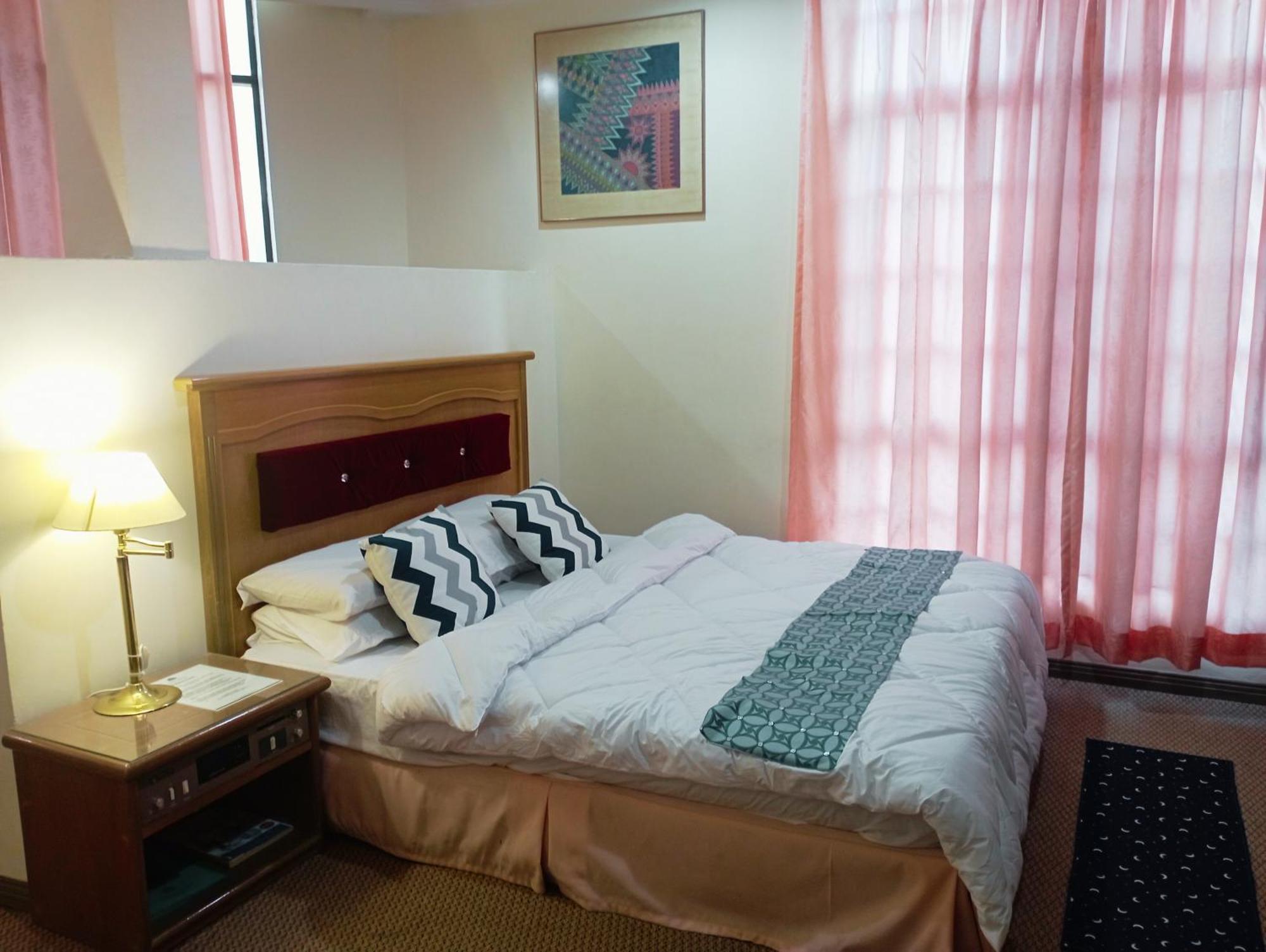 Suria Hotel Sdn Bhd Kota Bharu Ngoại thất bức ảnh